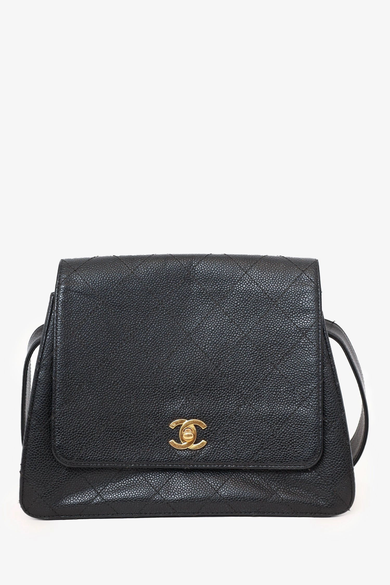 Pre-Loved Chanel? 1997-99 Black Caviar CC Turn Lock Flap Bag
