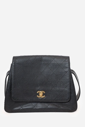 Pre-Loved Chanel? 1997-99 Black Caviar CC Turn Lock Flap Bag