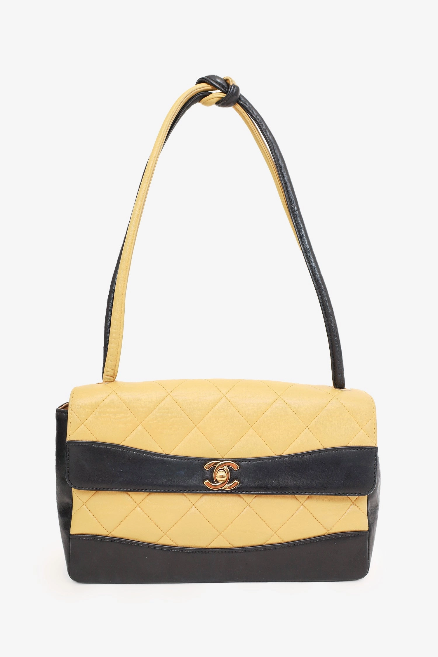 Pre-Loved Chanel? 2000-02 Beige/Black Quilted Lambskin Tie Knot Flap Bag