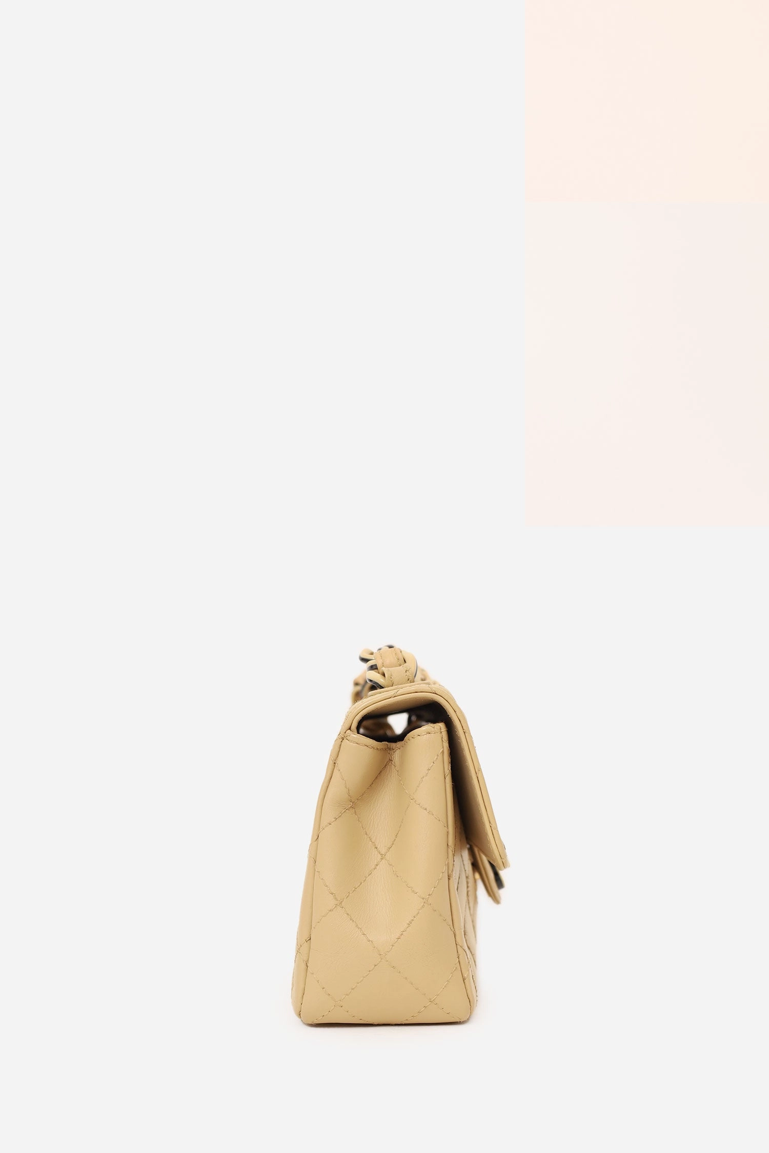 Pre-Loved Chanel? 2000-2002 Cream Quilted Lambskin Mini Flap Bag