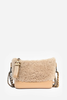 Pre-Loved Chanel? 2017-18 Beige Shearling/Leather Small Gabrielle Crossbody