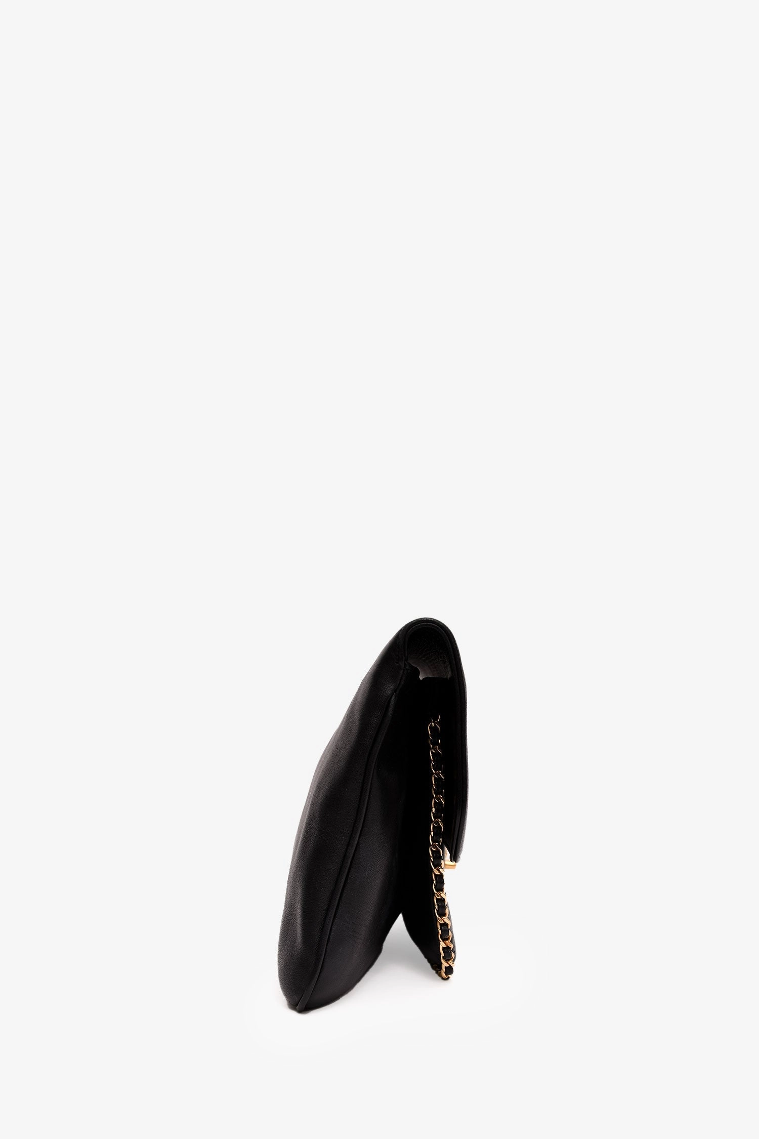 Pre-Loved Chanel? 2017/18 Black Lambskin 'Unchained' CC Clutch