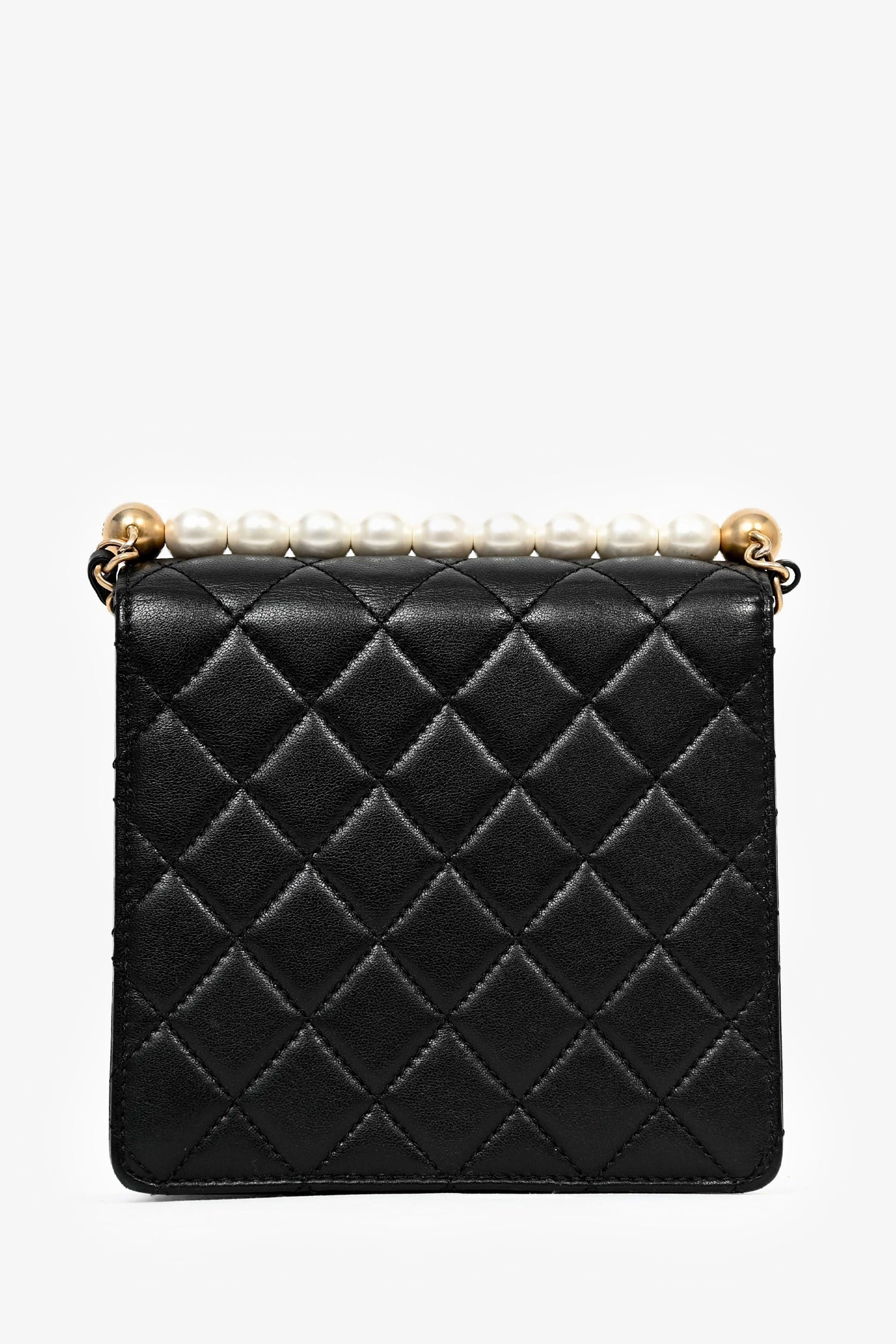 Pre-Loved Chanel? 2019 Black Leather Chic Pearl Swaure Flap Bag