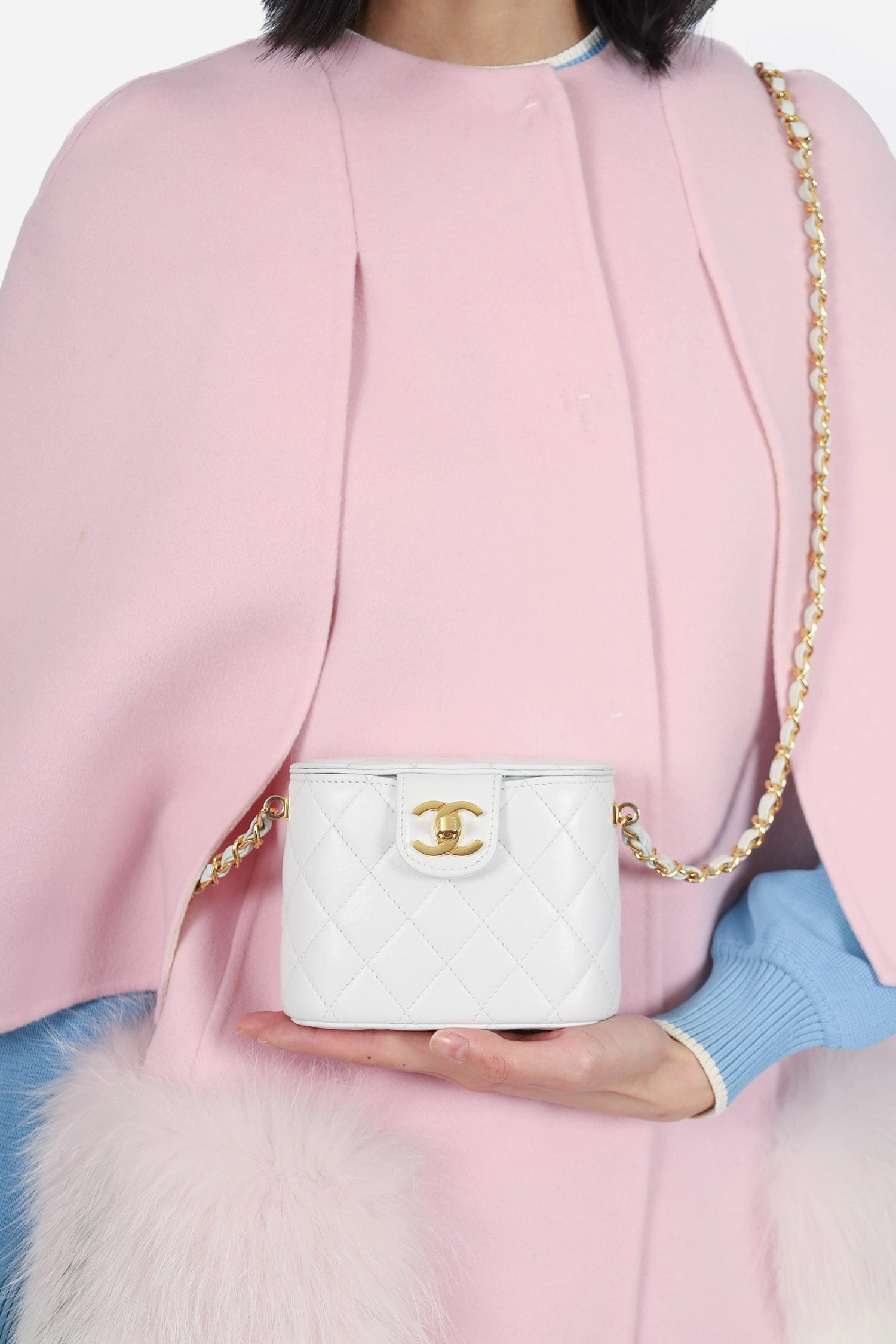 Pre-Loved Chanel? Vintage 1991-94 White Quilted Lambskin Vanity Case