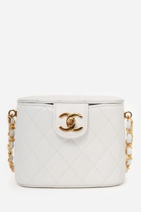 Pre-Loved Chanel? Vintage 1991-94 White Quilted Lambskin Vanity Case