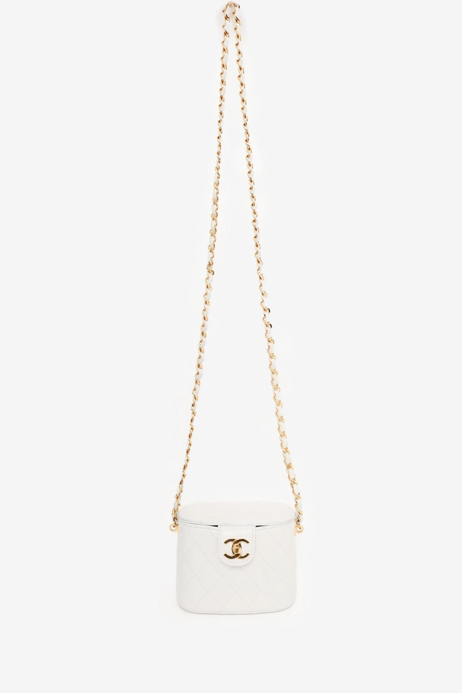 Pre-Loved Chanel? Vintage 1991-94 White Quilted Lambskin Vanity Case