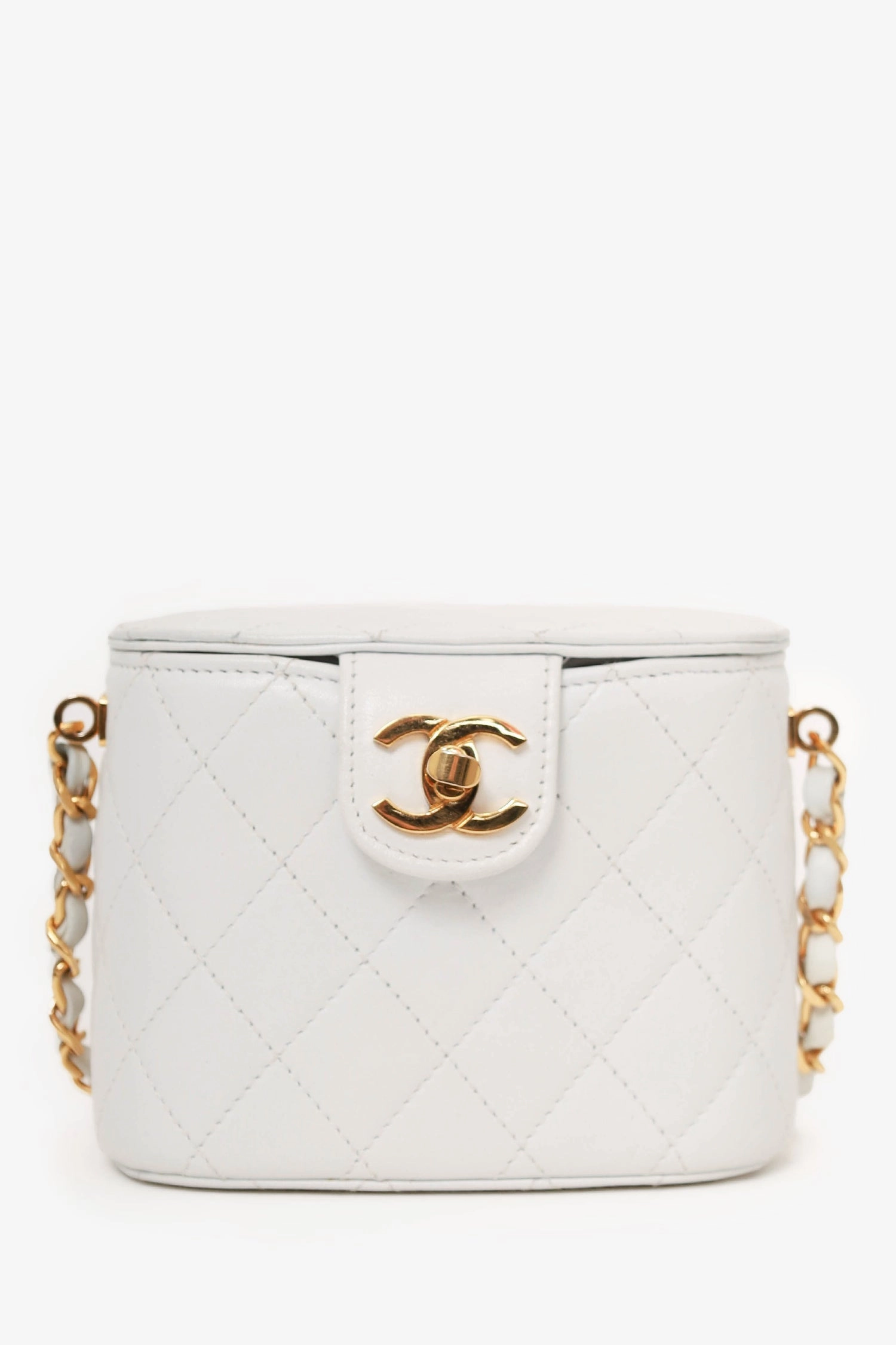 Pre-Loved Chanel? Vintage 1991-94 White Quilted Lambskin Vanity Case