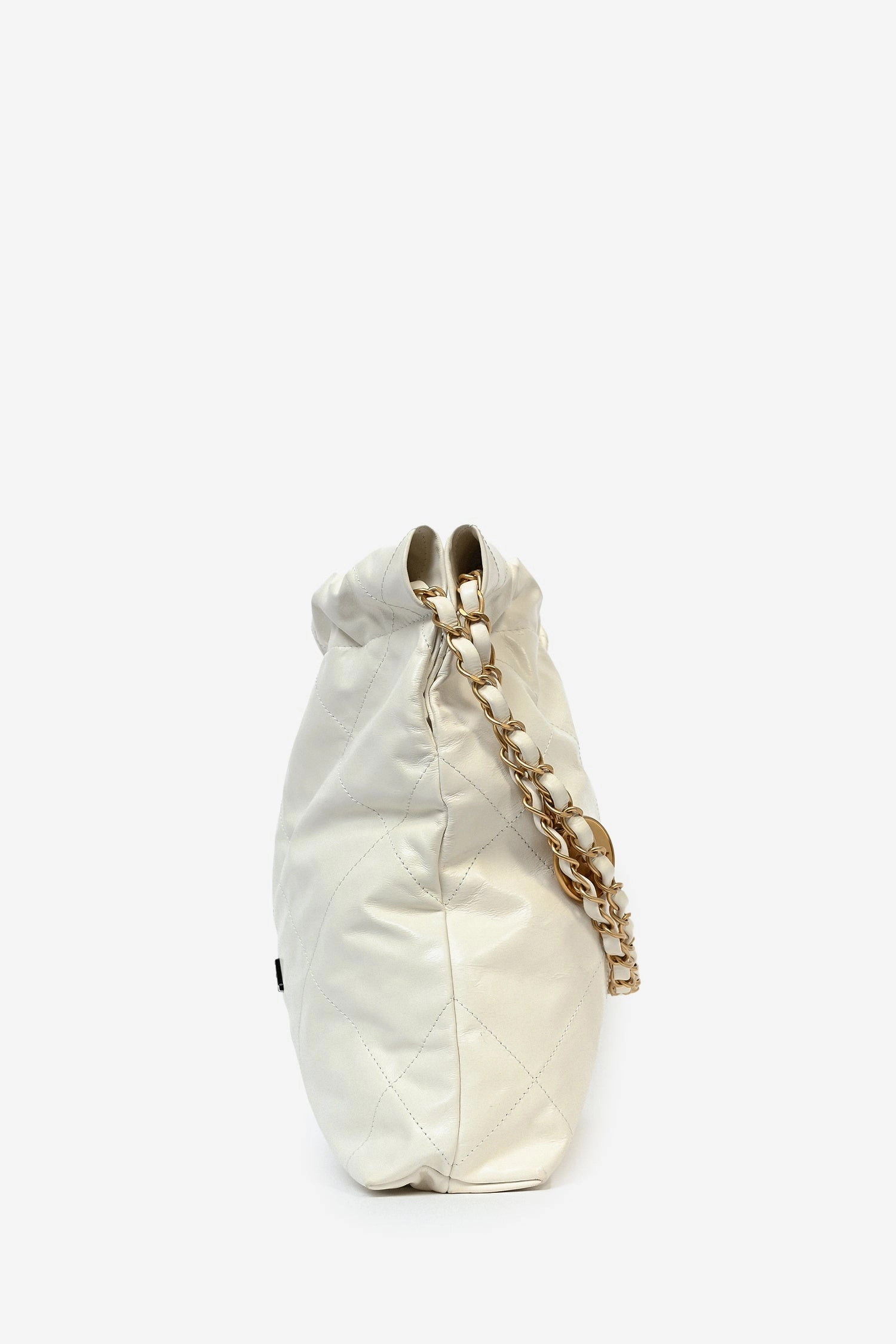 Pre-Loved Chanel? White Leather Small Chanel 22 Shoulder Bag