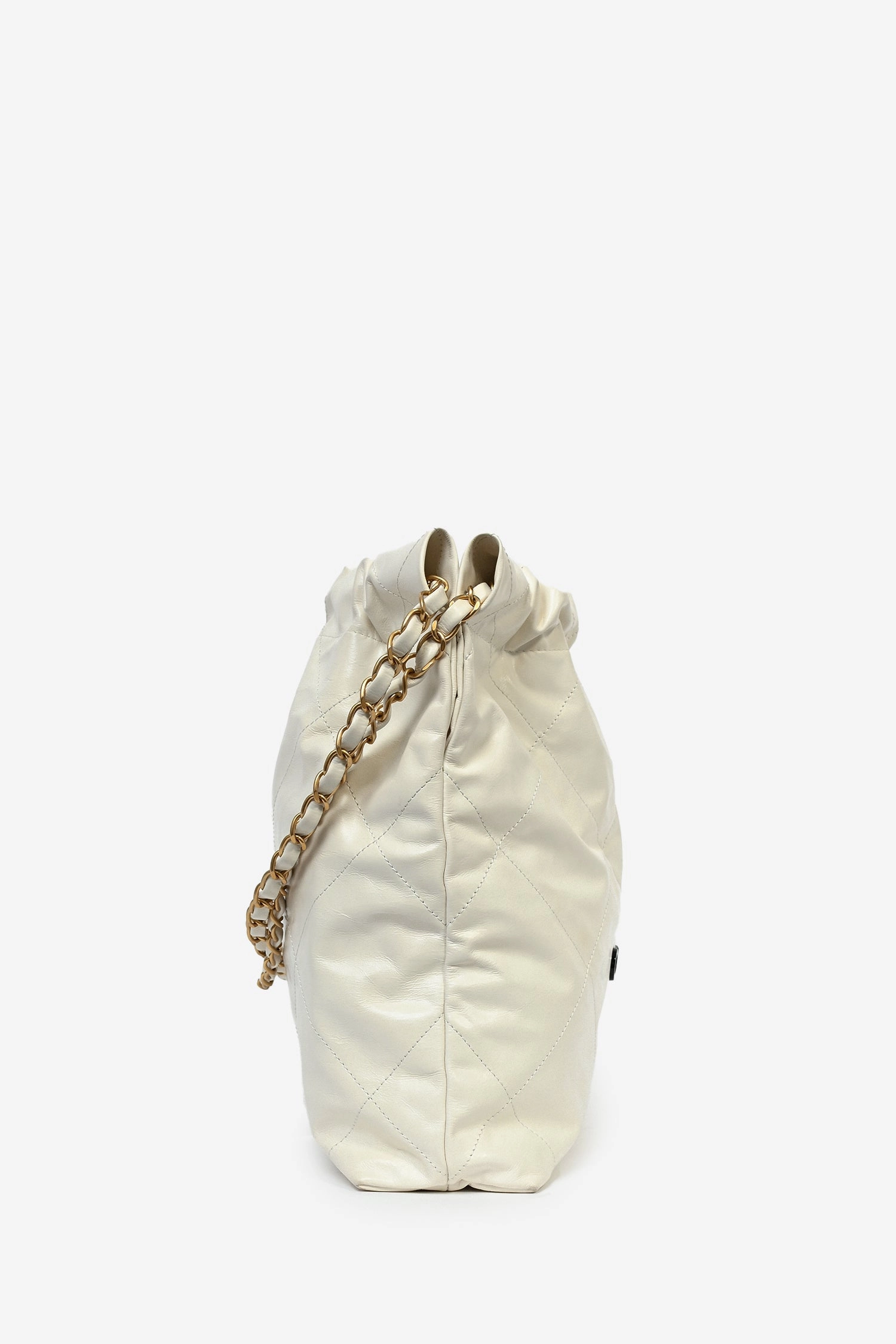 Pre-Loved Chanel? White Leather Small Chanel 22 Shoulder Bag