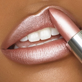 Soft Box Crme | A Pale Nude/Pink with Gold and Silver Shimmer Lipstick