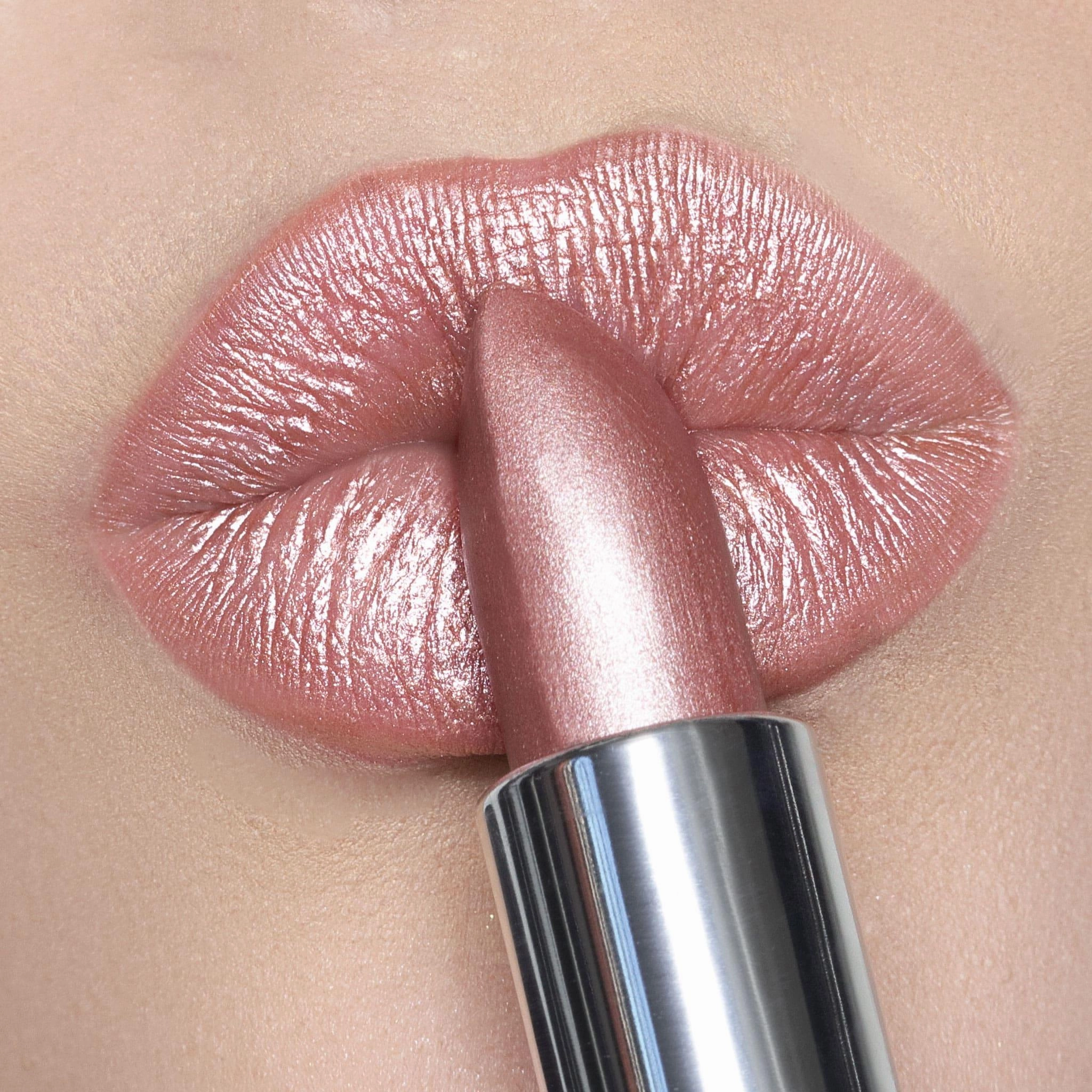 Soft Box Crme | A Pale Nude/Pink with Gold and Silver Shimmer Lipstick