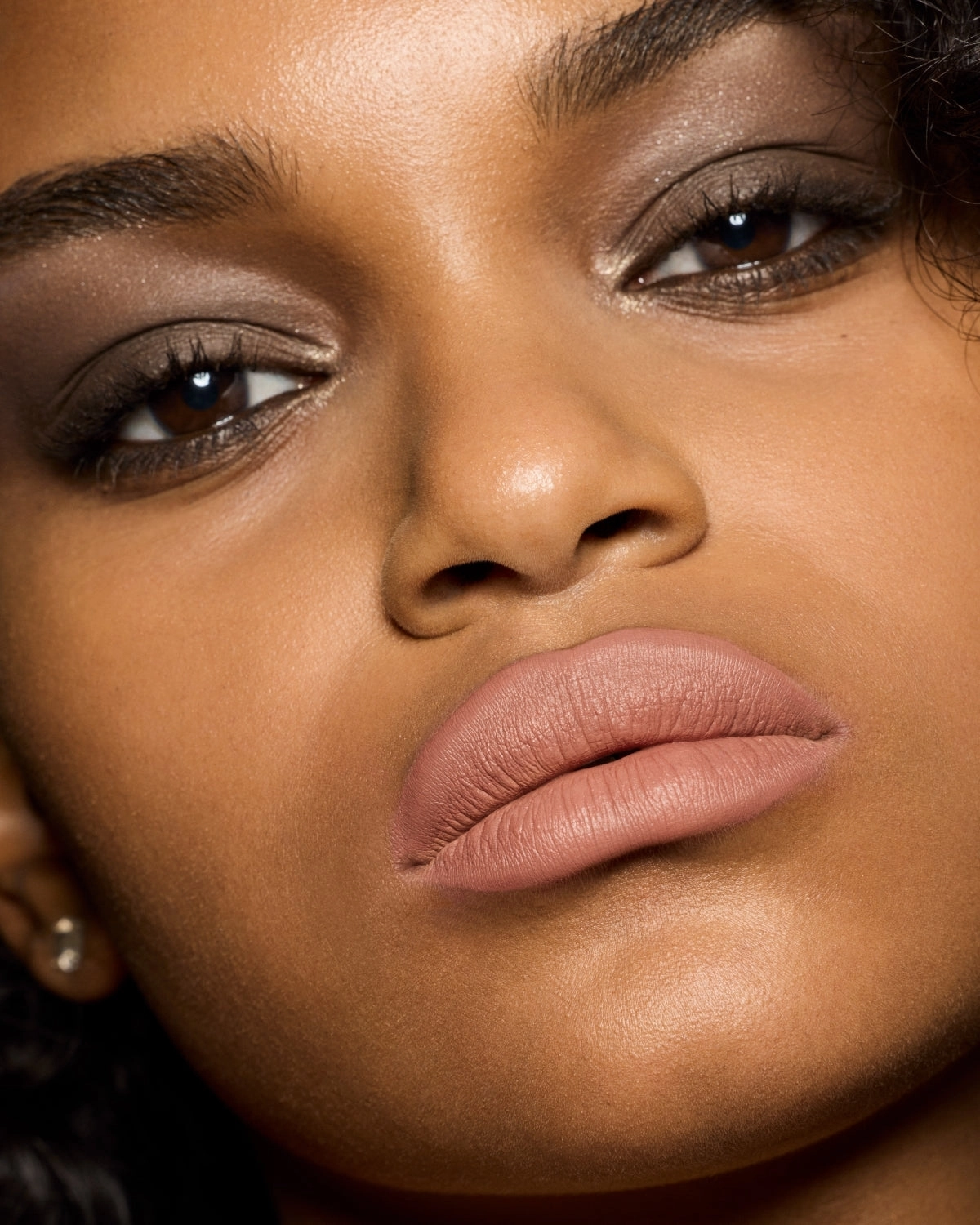 Stunna Lip Paint Longwear Fluid Lip Color ?? Unbutton