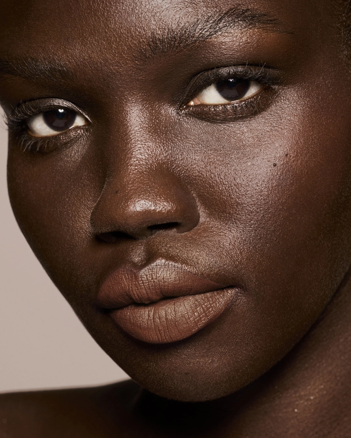 Stunna Lip Paint Longwear Fluid Lip Color ?? Unveil