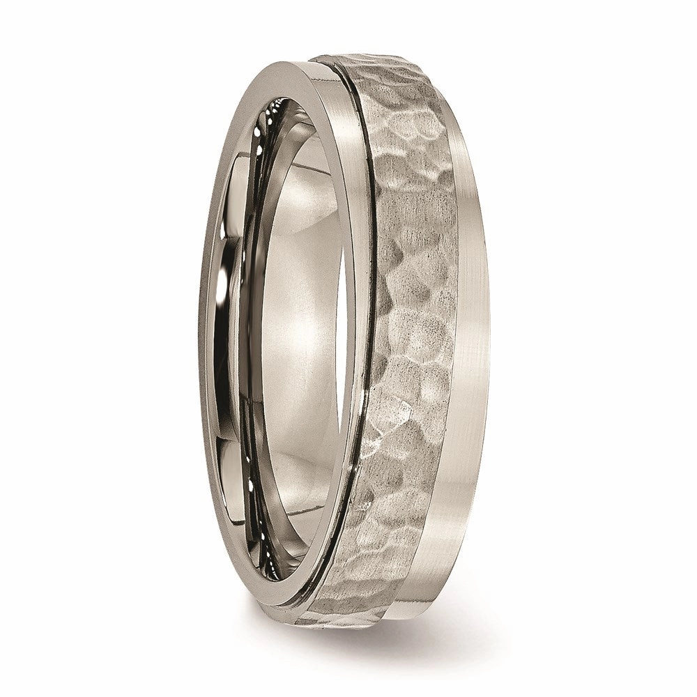Titanium 6mm Ridged Edge Hammered and Polished Band | TB238