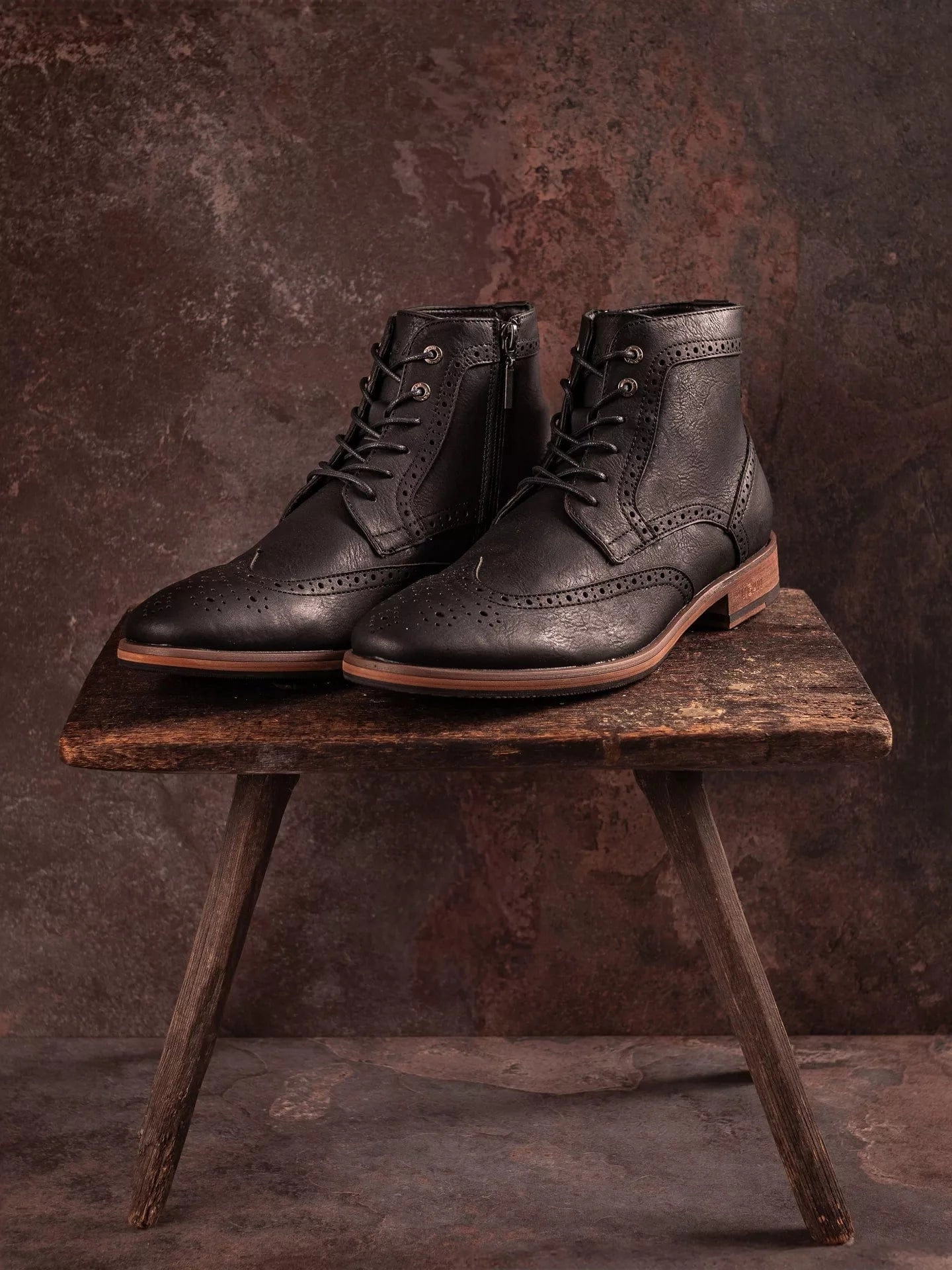 Wheat 2 Men's Vegan Leather Brogue Boots | Black